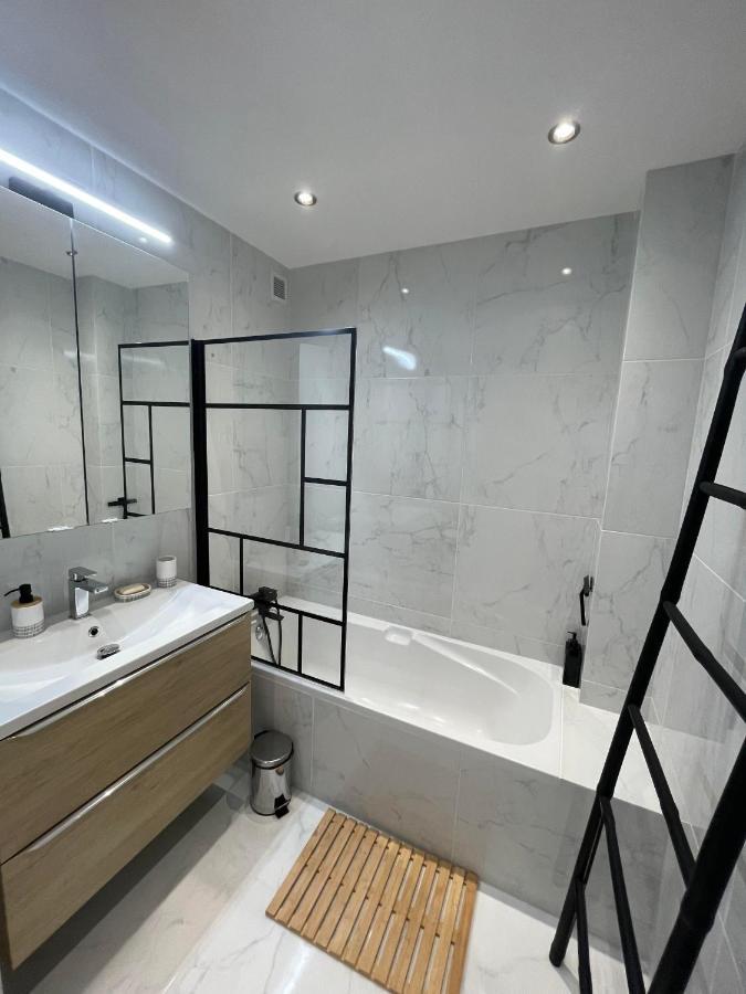 Comfortable Apartment With Parking - Antibes Riviera Εξωτερικό φωτογραφία