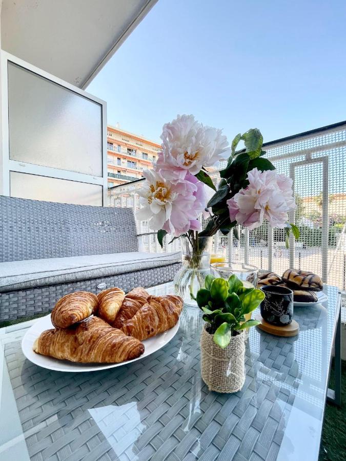 Comfortable Apartment With Parking - Antibes Riviera Εξωτερικό φωτογραφία